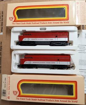 M393 Ihc Ho Mkt Fm Diesel Loco Set Power And Dummy Mib Nice Missouri Kansas Texas Katy