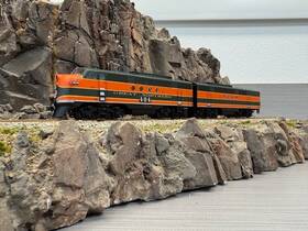 49202s-01 Intermountain Great Northern Emd Ft Ab Cab # 404 Ho Locomotives With Dcc And Sound