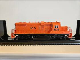 49803-03 Intermountain Ho Illinois Central Gulf Icg Gp10 #8229 With Esu Lokpilot Non-sound 49803-03 Intermountain Ho Illinois Central Gulf Icg Gp10 #8229 With Esu Lokpilot Non-sound