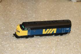 49986-03 Intermountain Ho Via Rail Fp7a Diesel Locomotive #6569 49986-03 Intermountain Ho Via Rail Fp7a Diesel Locomotive #6569