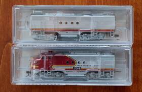 69003-07 Intermountain N Santa Fe Warbonnet Ft A/b Both Powered With Dcc
