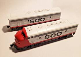 106-0403 Kato #106-0403 N-scale F7 A B Locomotive Set Soo Line #214-a #2203-c Rare