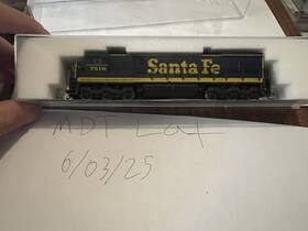 176-17d Kato N Scale Santa Fe 7516 Ge U30c
