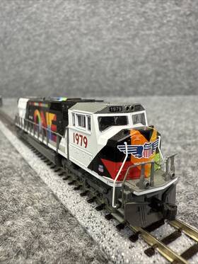 Kato 176-1979-s N Up Emd Sd70m Flat Radiator Diesel Loco With Dcc And Sound #1979