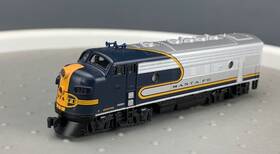 Kato 176-2126 N F7a Diesel Locomotive Santa Fe Bluebonnet #325 N0565