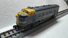 176-2121 Kato 176-2129 N Scale Atsf Santa Fe F7a Diesel Locomotive #235 With Dcc
