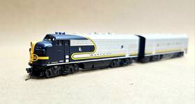 176-2213 Kato N At&sf Santa Fe Blue Bonnet F7a F7b #332 Diesel Loco And Powered B Unit