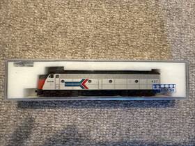 176-252 Kato E8/9-a Amtrak #437 Locomotive Train N Scale