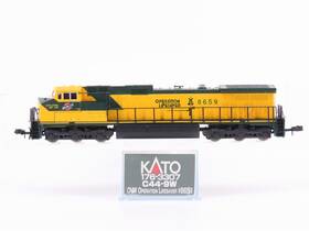 176-3307 Kato N Scale Cnw Chicago Northwestern C44-9w Diesel Locomotive #8659