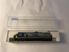 176-3402 Kato N Scale Csx C44-9w Diesel Locomotive With Box