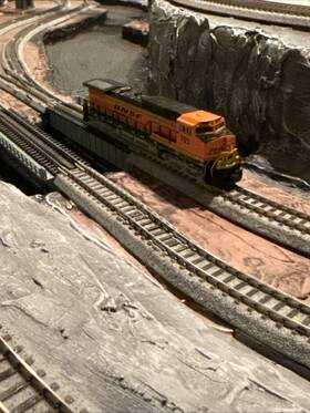 176-3508 Kato Bnsf Swoosh Ge C44-9w Diesel Locomotive N Scale #703
