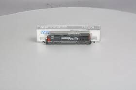 176-3601 Kato N Scale Southern Pacific C44-9w Diesel Locomotive #8100 Ln/box