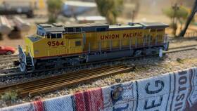 176-3613 Kato N Scale Union Pacific Ge C44-9w Diesel #9564 Digitrax Dcc No Box