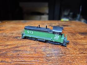 176-4370 Kato 176-4377 N Scale Nw2 Switcher Bn #513. Tested