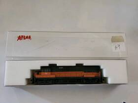 176-4809 Kato 17721 N Scale Milwaukee Road #5057 Diesel Locomotive With Lights