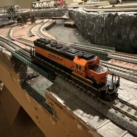 176-8206 Kato Sd40-2 Diesel Locomotive Swoosh N Scale Bnsf