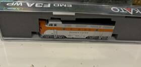 Kato 176-8430 Emd F3a N Scale 1 160 Western Pacific Dc Analog Diesel Locomotive