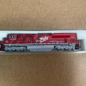 Dsd70ace Kato 1768409 New N Scale Locomotive Em Union Pacific Heritage Fleet With Mkt