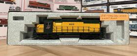 37-032 Kato Ho Emd Gp35 Chicago And North Western #825 Dc Diesel Locomotive Lnib