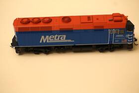 Kato 949727056494 Ho Emd F40ph Metra Inch City Of West Chicago #137 Lot 2 For Parts/rep