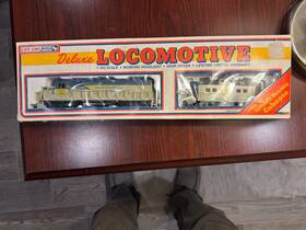 47580 Life-like 13587 Ho Delaware And Hudson Locomotive 7301 Caboose Combo Pack