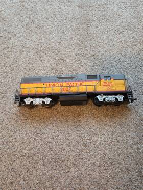 14895 Life-like Union Pacific 2007 Train Locomotive Ho Scale Diesel Powered 14895 Life-like Union Pacific 2007 Train Locomotive Ho Scale Diesel Powered