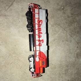 27591 Life-like Ho Santa Fe Diesel Locomotive Red/silver Model Train