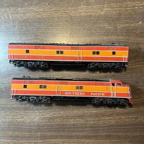 7043 Life-like Ho Sp Southern Pacific Inch Daylight Emd E7a Locomotive A Unit B