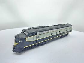 7186 Life-like Read N Scale Erie Railway E8a Diesel Locomotive #824