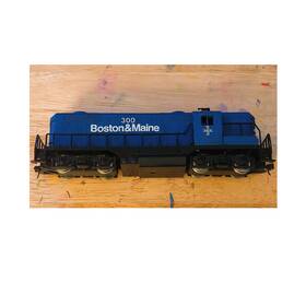 Gp18 Life-like 7638 Ahm Ho Scale Boston And Maine #300 Emd Diesel Locomotive Dc Analog