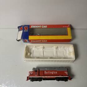 S781b Life-like N Scale Engine #989 Burlington Gp40 In Good Condition Eng9 S781b Life-like N Scale Engine #989 Burlington Gp40 In Good Condition Eng9