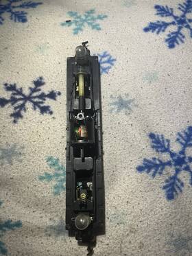0594 Lionel Ho Gp7 Runs Good Works Chipped Front Needs Cleaning But Well