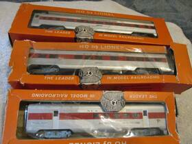0702-0703 Lionel O Gauge New Haven Baggage Passenger Cars Rr Trains Lot With Boxes