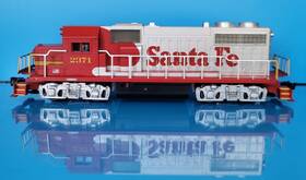 6-28853 Lionel Beautiful And Scarce No. Santa Fe Gp-38 Diesel Engine #2371 O Gauge