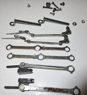 2035 Lionel 675/2025/2935 #675/2025/2035 Post War Steamers Original Sid Rods With Hardware