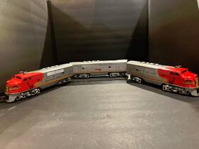 No.2343c Lionel Vintage 1953 Postwar Santa Fe 2343-20 War Bonnet 3 Unit Set