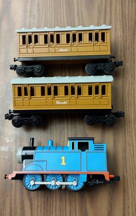3-rail Lionel Thomas 2 O Tank Train With Annie And Clarabel Carriages