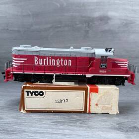 Mantua 228-17 Ho Scale Tyco Gp-20 Diesel Locomotive Burlington Route 5628 Runs