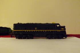 96879 Mantua Ho Scale Pennsylvania Bull Nose Diesel Engine #9769 With Light
