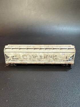 094-44-351 Micro-trains N Scale 3-bay Covered Hopper With Elongated Hatches Up Lnib