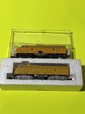 Minitrix 2966-2967 Union Pacific F7a Powered And Unpowered Diesel Trix Vintage N Scale
