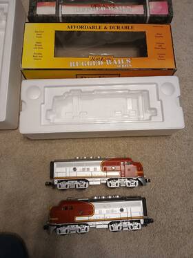 30-4142-1e Mth 40-4142-1e Rail King Santa Fe F3 Diesel With Proto 2. And B Unit