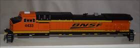 4433 Mth Dash 9 Diesel Locomotive Shell And Frame Bnsf #4433 - Ho Gauge