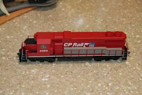85-2058-1 Mth Ho Scale Gp38-2 Diesel Locomotive W. Dcc And Sound