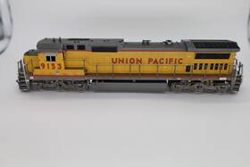 Omi-5135 Overland Models Omi Up Dash 8-40c Brass Locomotive Ho Scale