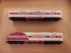 21071 Proto 2000 21068/21071 Rock Island E7a/b Diesel Locomotive Set #633/634b