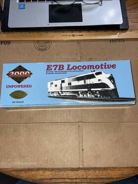 21111 Proto 2000 E7b Locomotive Ho Scale Unpowered Illinois Central Nos Look
