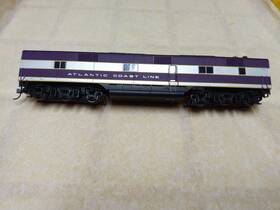 23203 Proto 2000 Ho Scale Atlantic Coast Line Non-powered B Unit E6