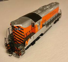 23715 Proto 2000 Ho Scale Western Pacific Gp9 Emd Diesel Locomotive