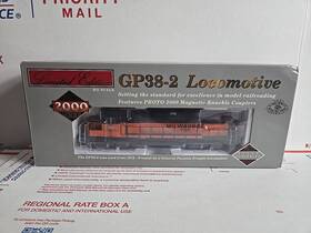 Gp38-2 Proto 2000 30763 Ho Locomotive Milwaukee Road 352 Item